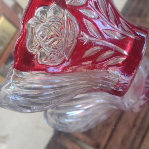 Red and Clear Glass Vase with Rose Design - Picture 3 of 3